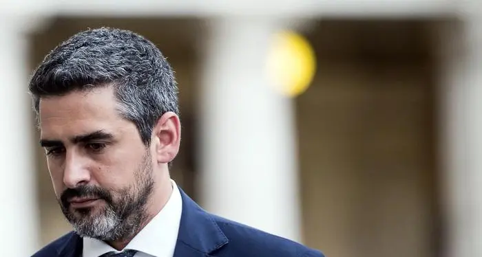 Fraccaro, grillino controcorrente: «Non sono sicuro che la crisi sia la cosa giusta»