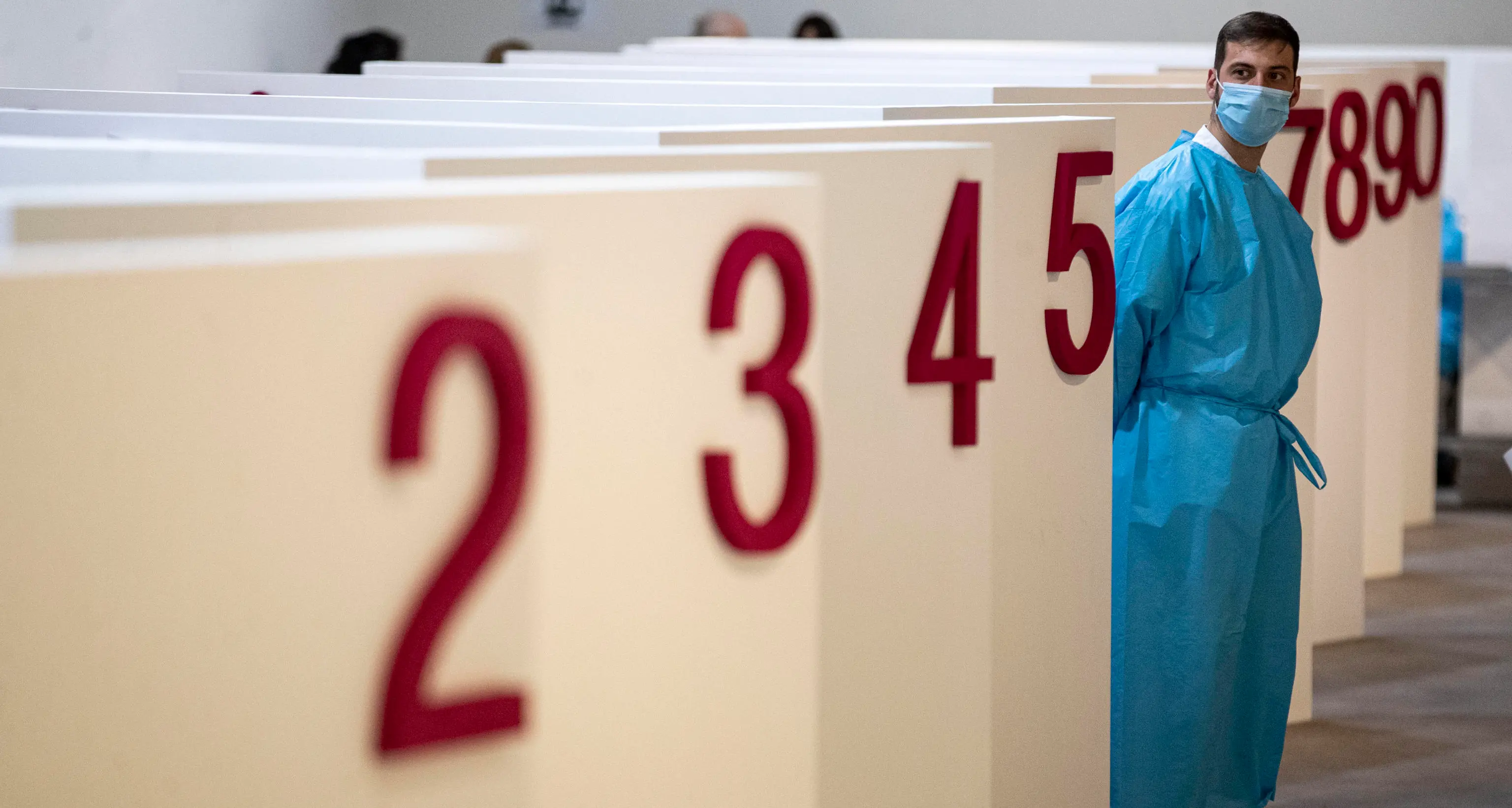 Maratona vaccinale, Fugatti fa il punto dell’organizzazione: servono 800 persone, in campo anche pompieri, alpini e Soccorso Alpino