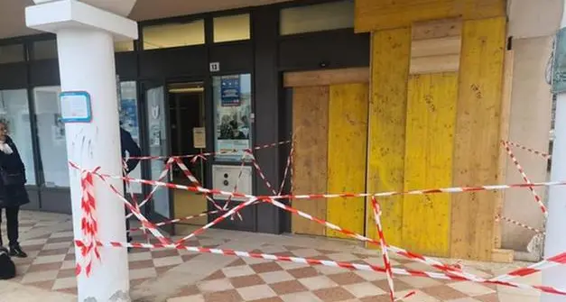 Sgominata la banda dei bancomat: arrestate 4 persone, altre tre denunciate