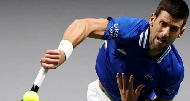 Djokovic: legali, esenzione per infezione Covid a dicembre