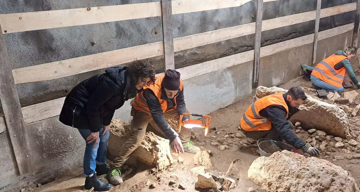 Eccezionale ritrovamento archeologico a Trento: scoperta una necropoli monumentale di epoca preromana