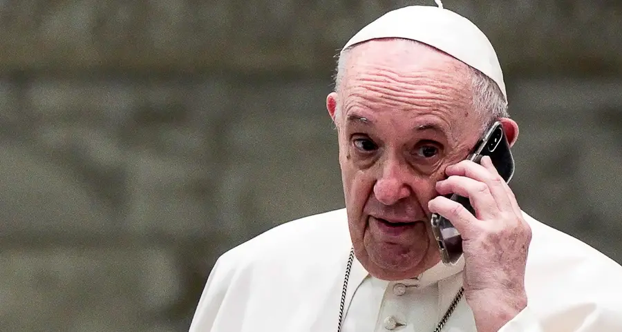 Papa Bergoglio ai vescovi: «Troppa “frociaggine” in certi seminari»