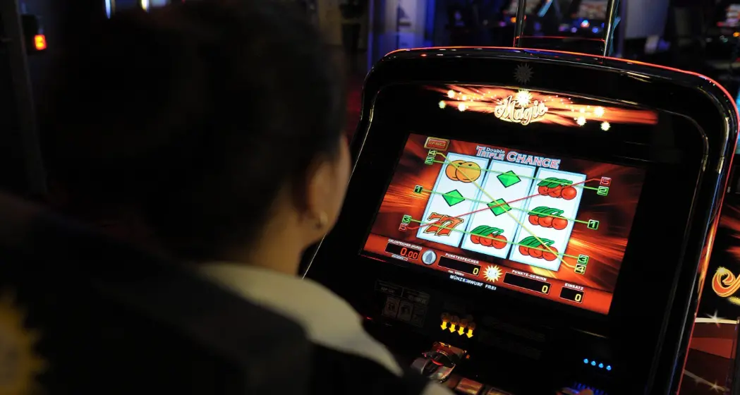 Sala slot chiusa in via Brennero, il Consiglio di Stato ribalta la sentenza: \"mette a rischio l'azienda e la famiglia\"