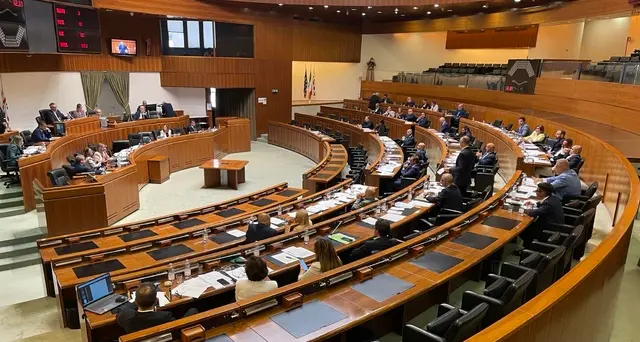 Sardegna: campo largo mantiene in piedi la legge 'poltronificio'