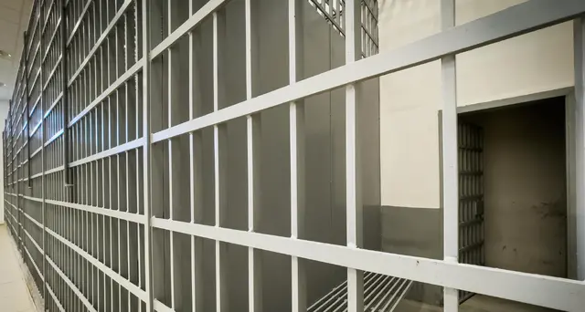 Violenze in carcere:tornano in servizio 6 agenti imputati
