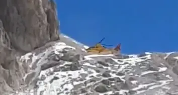 Soccorso Alpino, un lunedì costellato di interventi in montagna: dal Caré Alto all’Antermoia, alla jumper atterrata su un albero, e ai veneti feriti su una ferrata dismessa