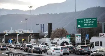 Novità in A22, Costa annuncia ticket più favorevoli per chi sceglie le ore meno trafficate