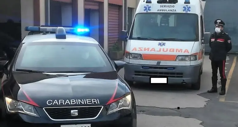 Andria: stacca orecchio a morsi durante lite per auto, in manette 59enne