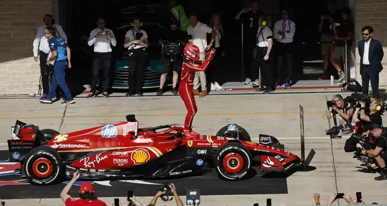 Uno-due Ferrari, Leclerc e Sainz dominano negli Usa