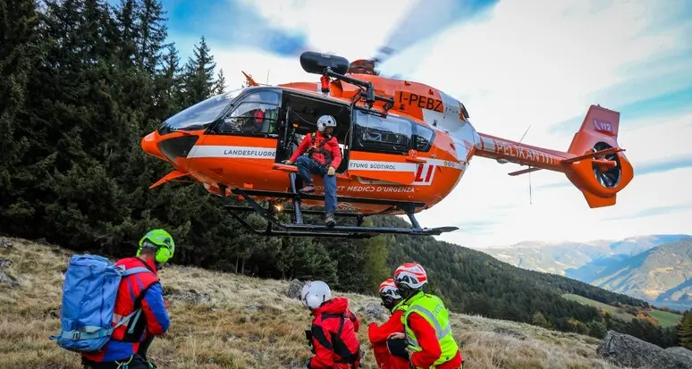 Escursionista precipita dall'Alta via di Merano e muore