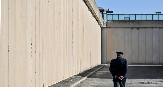 Carceri: Uilpa 'detenuto si impicca, è il 36esimo suicidio'