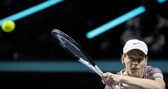 Atp Rotterdam: Raonic si ritira, Sinner in semifinale