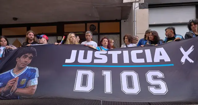 Maradona, cardiologo al processo: 'Morte improvvisa e cuore normale'
