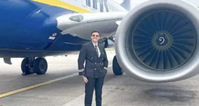 Tra i cieli vola un pilota trentino: il 24enne Michele Turri da un anno ha un contratto con Ryanair