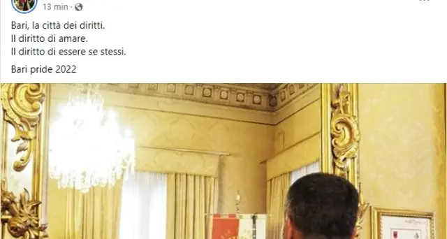 Pride: Decaro con fascia arcobaleno, a Bari diritto di amare