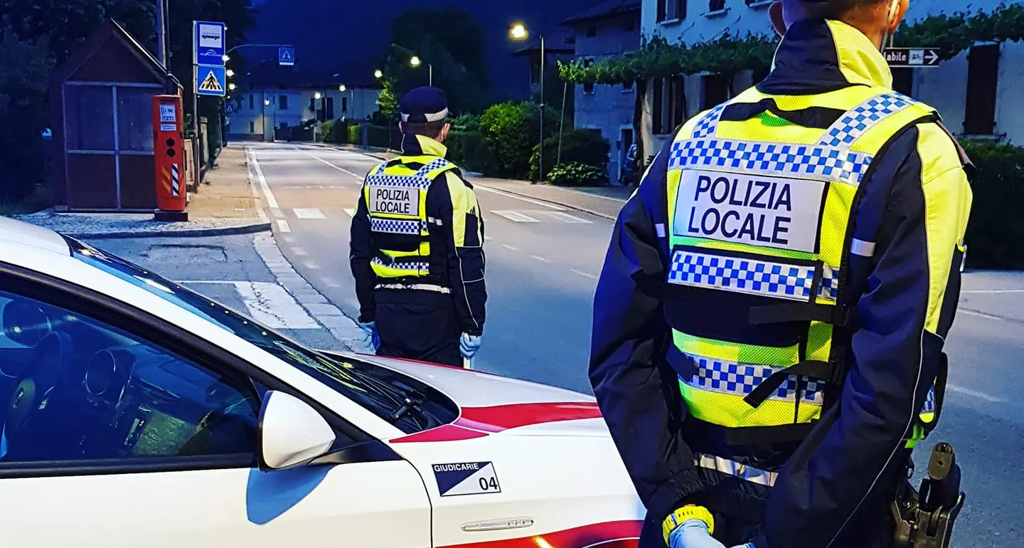 Finge di aver smarrito la patente, in realtà gli era stata ritirata: denunciato un 50enne