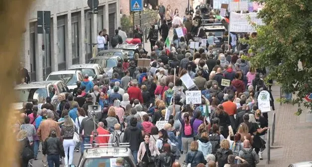 Vietati i cortei dei No green pass nel centro storico di Trento: interdetta l'area della Ztl, con l’eccezione per piazza Dante