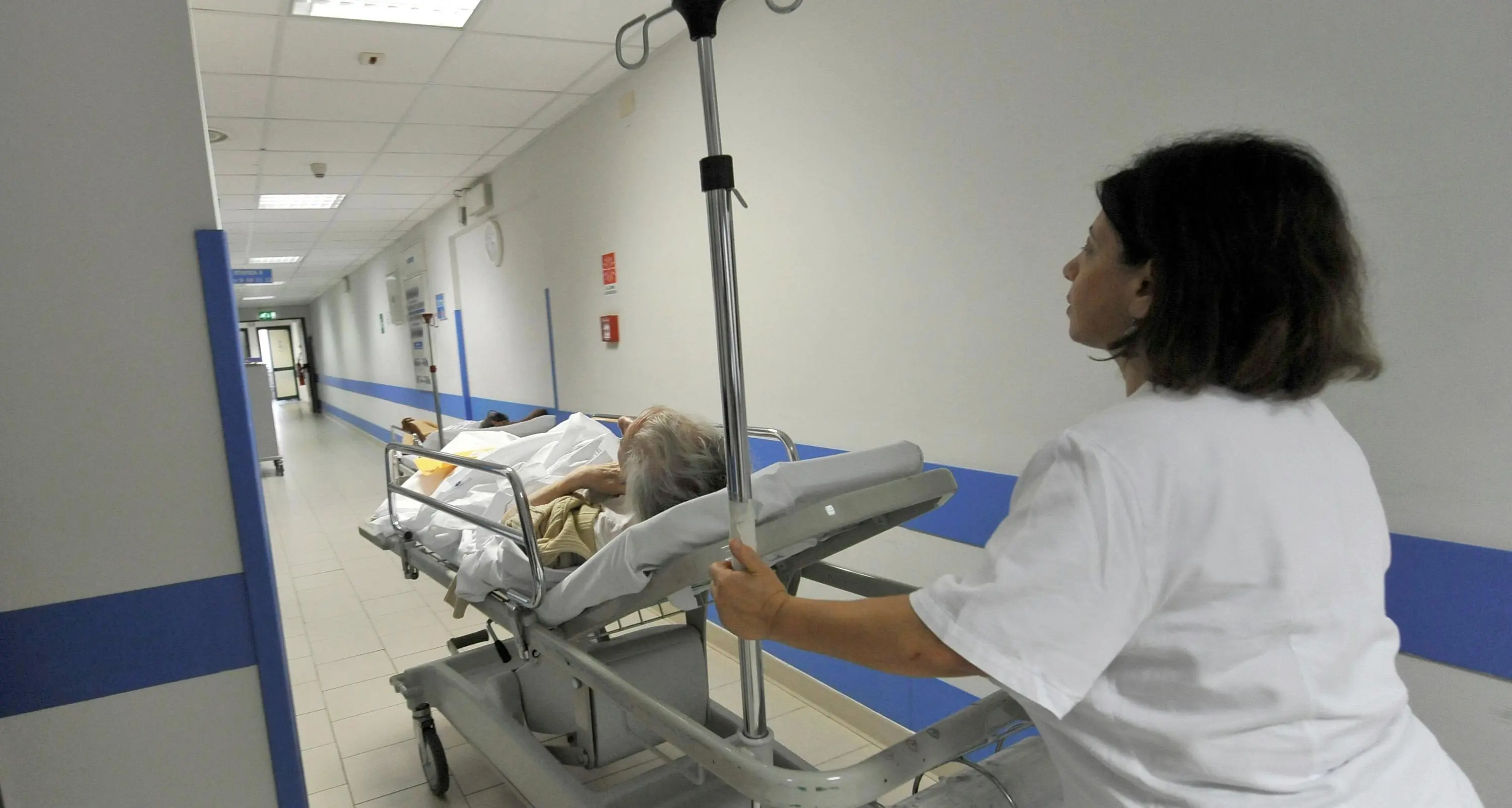 Sempre meno giovani vogliono fare gli infermieri, e aumentano le dimissioni: l’allarme dell’Ordine