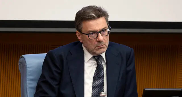 Giorgetti: 'C'è discreta vitalità, rafforzare crescita'