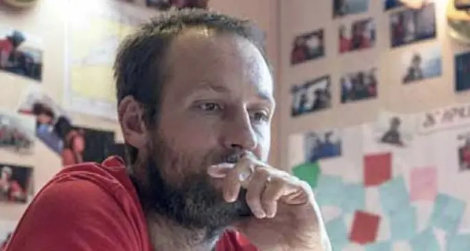 Un mese in mare, oltre 100 vite salvate: la storia di Claudio Poletti