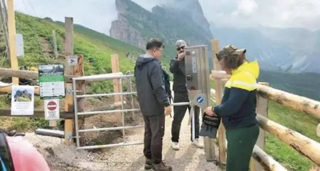 Finita la tregua del tornello in val Gardena, ora si paga: “Andiamo avanti”