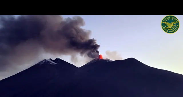 Etna: anche oggi sospesi tutti i voli in aeroporto Catania