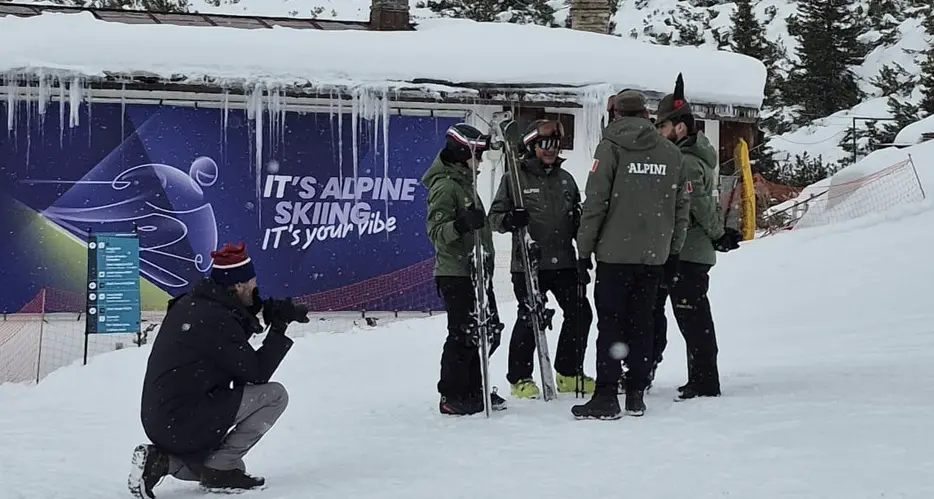 Milano Cortina 2026, il New York Times celebra gli alpini: “Fondamentali”