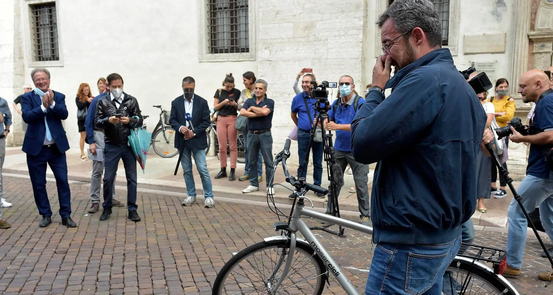 Ianeselli e la pista ciclabile della discordia: «La città va cambiata, dobbiamo abituarci»