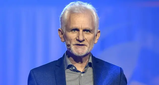 Bielorussia: 10 anni di carcere al premio Nobel Bialiatski
