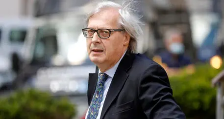 Vittorio Sgarbi: “Un’alternativa al nome di Berlusconi per il Colle? Lo deve indicare il Cavaliere”