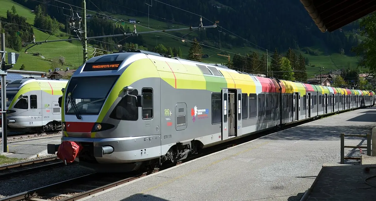 Domenica niente treni in Pusteria, stop da Fortezza al confine, ci sono i bus ma non per le biciclette