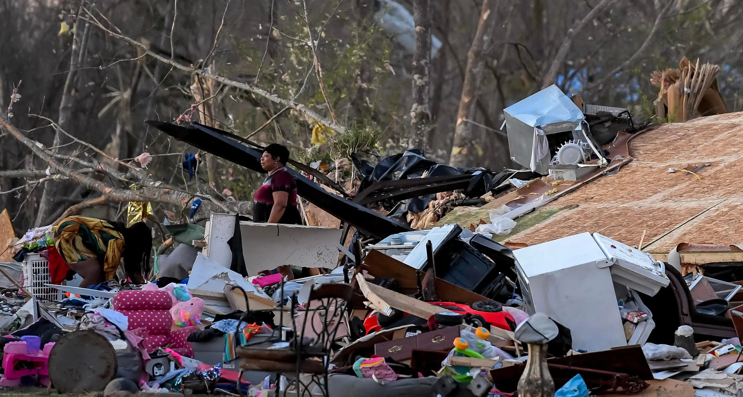 Tornado e piogge in Mississippi, almeno 26 morti: dichiarato lo stato di emergenza