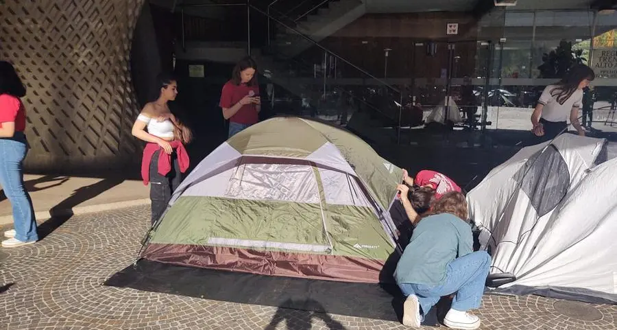 Caro affitti, gli universitari smontano le tende. Provincia e Comune: “Cercheremo immobili sfitti da mettere a disposizione”