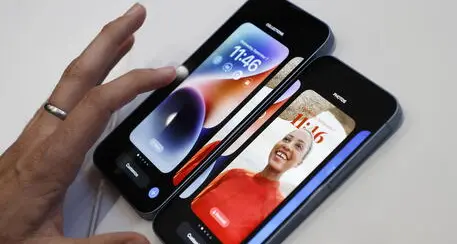 Apple, l'iPhone 15 potrebbe non avere tasti fisici. Il primo esemplare con solo touch in uscita in autunno