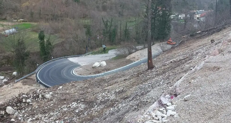 Appena aperta, già richiusa la statale della Valdastico fra Carbonare e il Veneto: con il maltempo, rischio frane