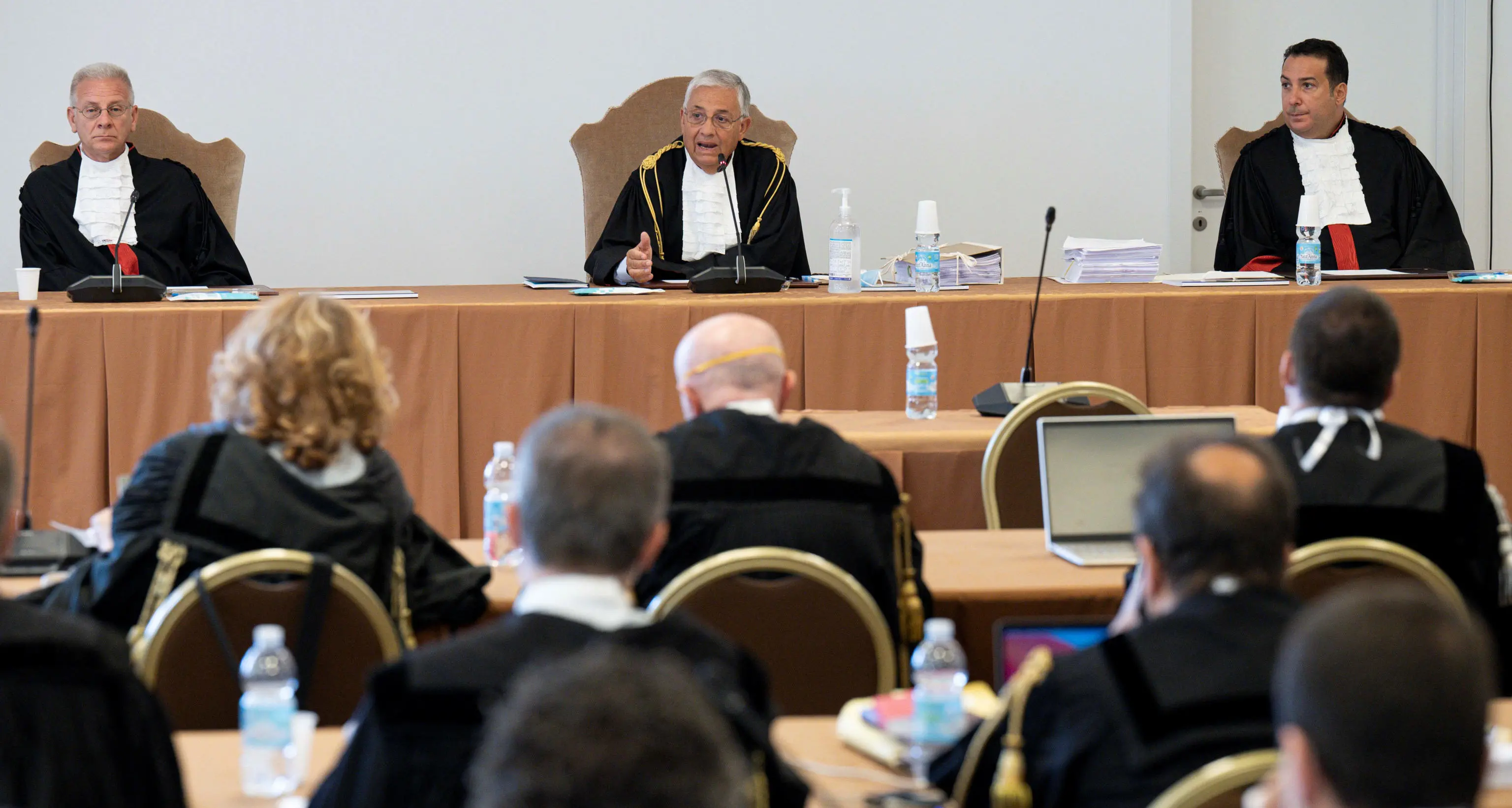 Gli affari del Vaticano: annullati i rinvii a giudizio del cardinale Becciu e dei finanzieri dei palazzi a Londra
