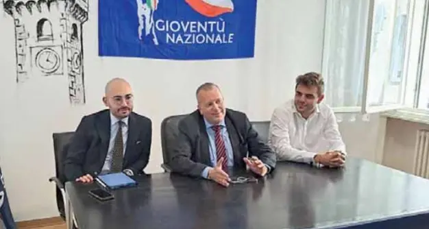 Chat sotto accusa per la frase sulle «radici a Salò» Mason si difende: «Nessuna rivendicazione politica, è la macchina del fango»