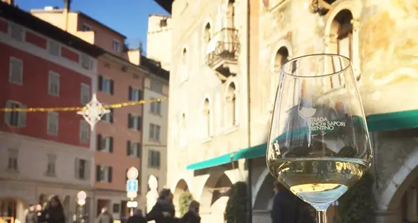 Riaperture, sospiro di sollievo della Coldiretti: “Bar, ristoranti e agritur hanno perso 41 miliardi”