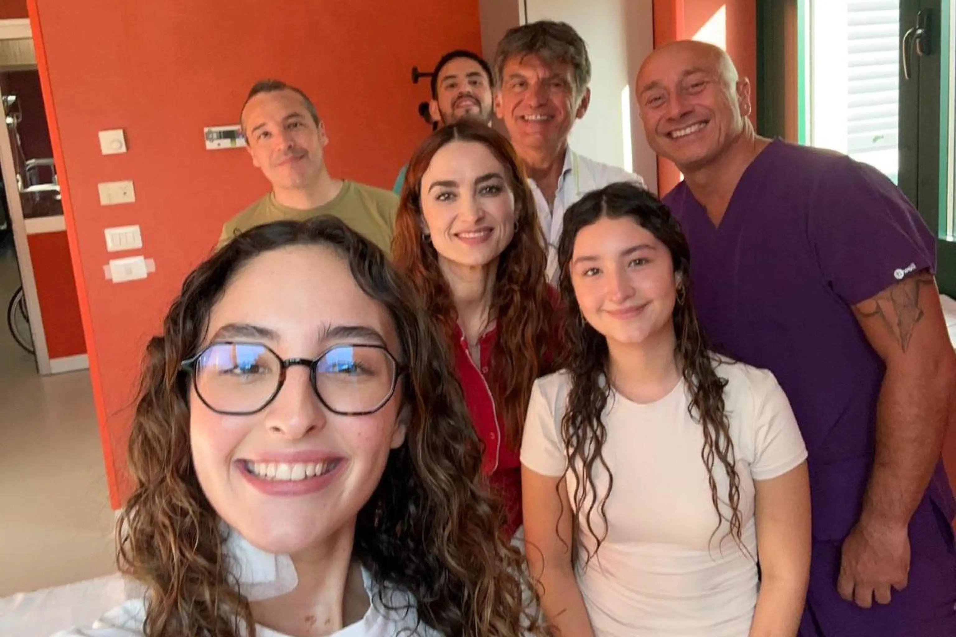 Studentessa salvata con un cuore nuovo dopo l'infarto in vacanza a 19 anni