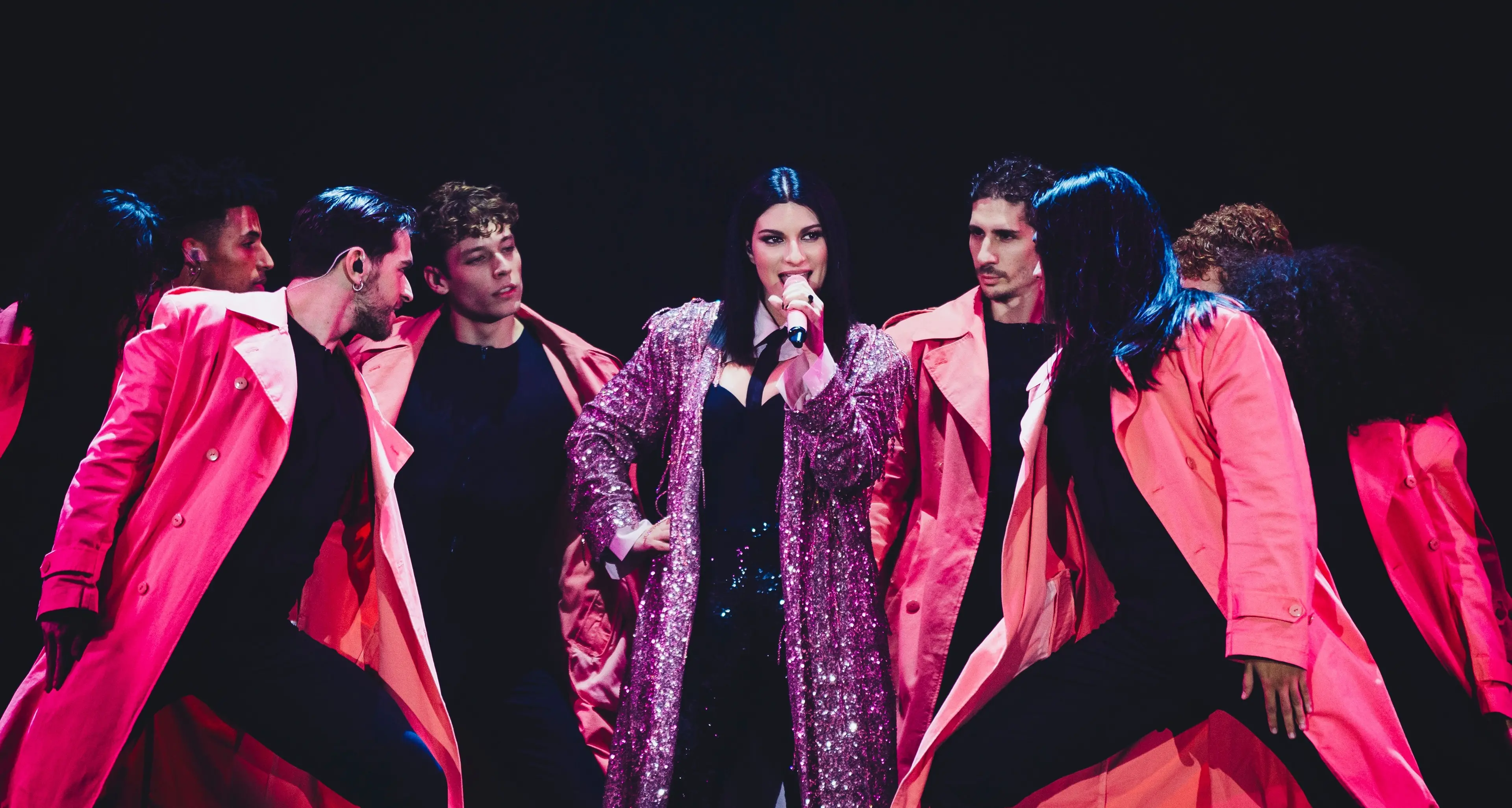 Lunedì 15 a Bolzano il mega concerto di Laura Pausini, per il Tour mondiale tanto atteso
