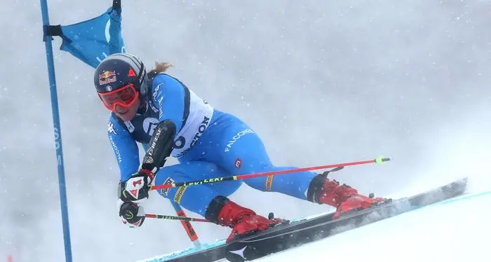Sofia Goggia mostruosa: vince la discesa libera di Lake Louise rifilando un secondo mezzo alla seconda