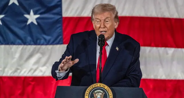 Centri sociali milanesi: 'Scenderemo in piazza se viene Trump'