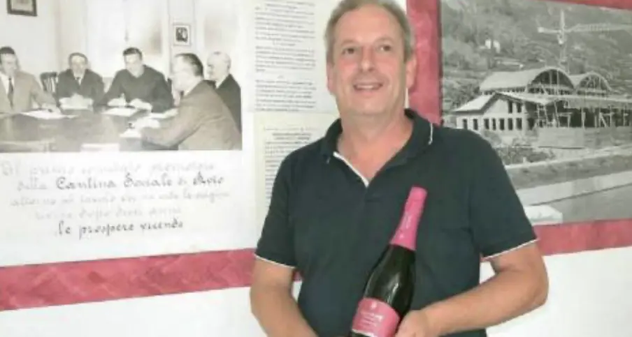 Addio a Matteo Mattei, il «poeta del vino»: scomparso a 58 anni il direttore della cantina di Avio