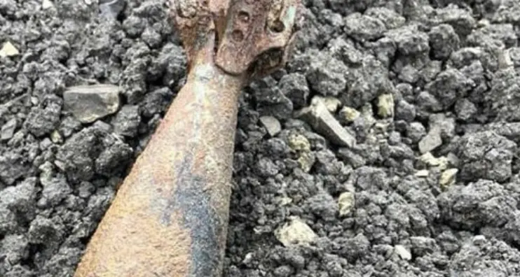 Moena, granata della Seconda guerra mondiale rinvenuta lungo l'Avisio e fatta brillare