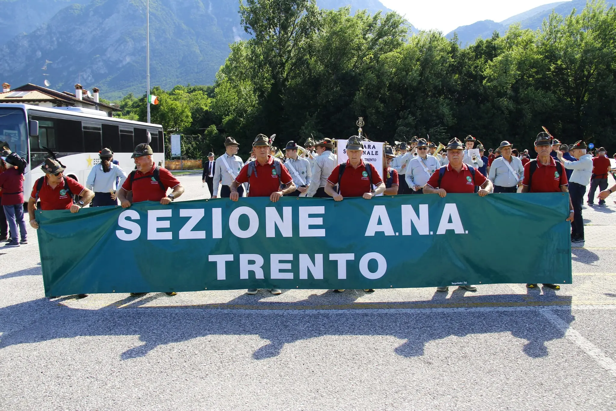 Gemona, migliaia di alpini al Raduno Triveneto: presente anche Fugatti
