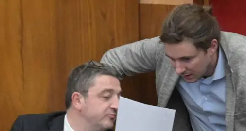 Corsia d'urgenza per il terzo mandato di Fugatti, i sindacati insorgono: «sono queste le loro priorità»