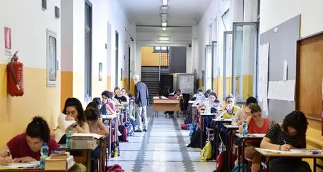 Maturità, si ritorna al pre-Covid: esame con due scritti e commissari esterni