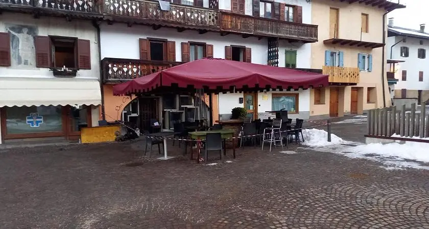 In fiamme la cucina del bar Centrale di Mezzano