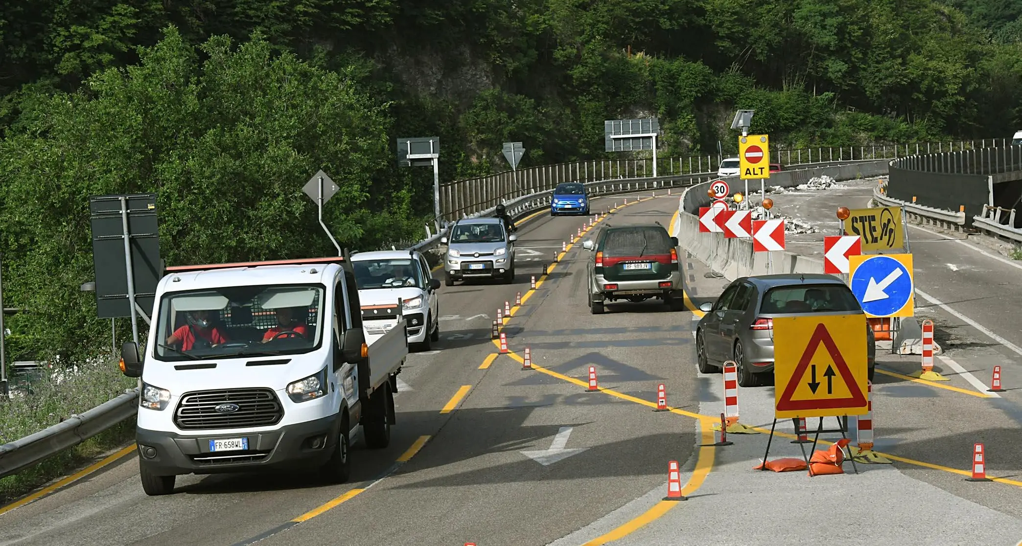 Viadotto di Montevideo, giornate di passione: limitazioni al traffico fino al 10 settembre, dalla galleria a Piediscatello, uno slalom nei due sensi