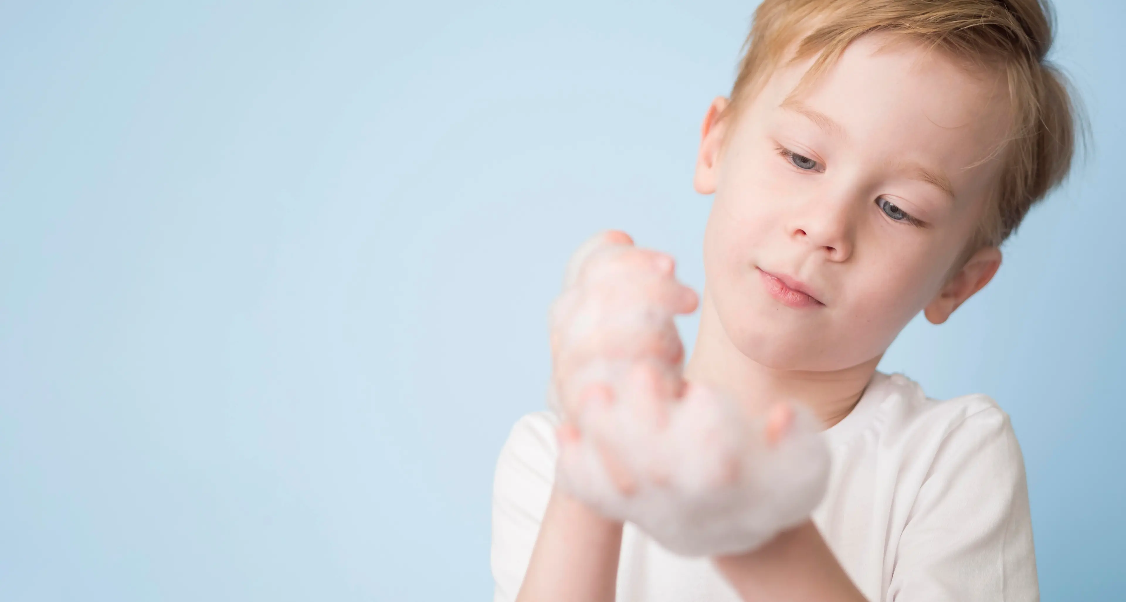 La dermatite atopica interessa un bambino su cinque, ad aggravarla anche l’inquinamento